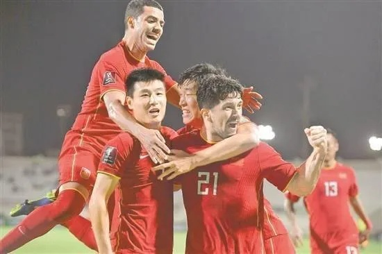 中国男足新国家队名单出炉，新老交替开启，冲击世界杯再出发